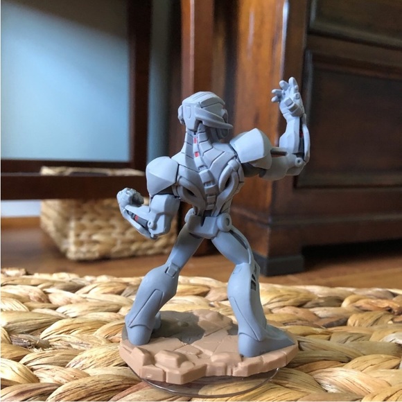 Disney Infinity 3.0: Marvel Figure: Ultron - Picture 3 of 5